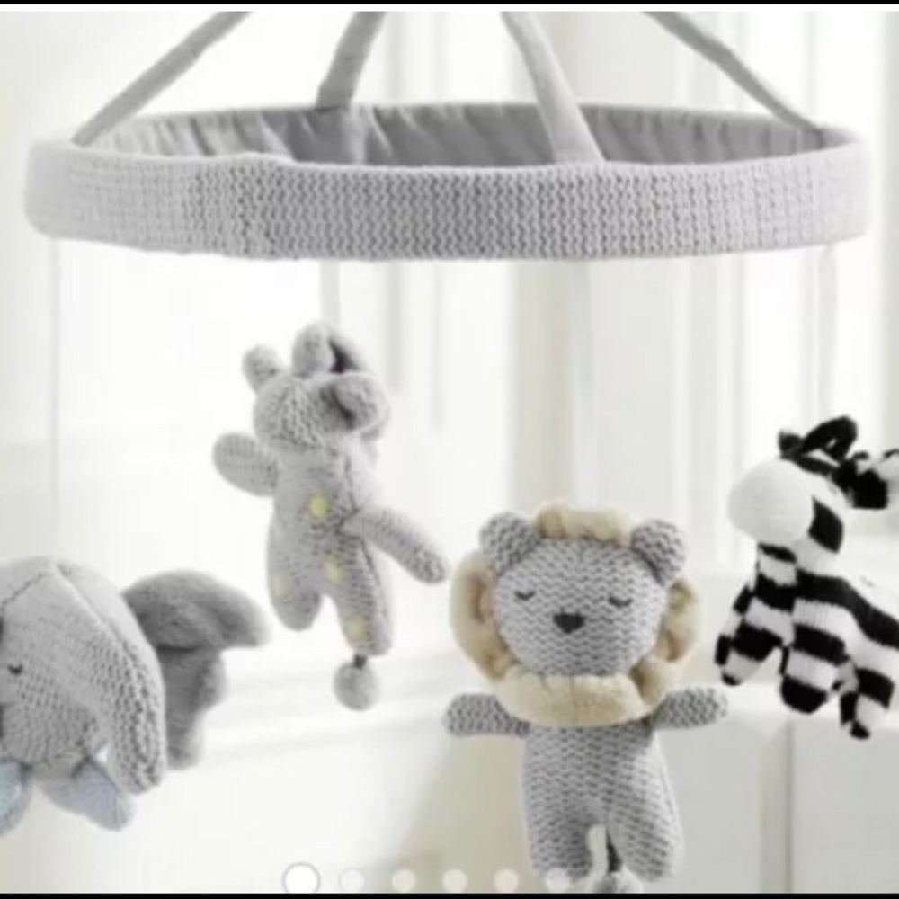 Pottery Barn Kids Knitt Animal’s crib mobile Grey